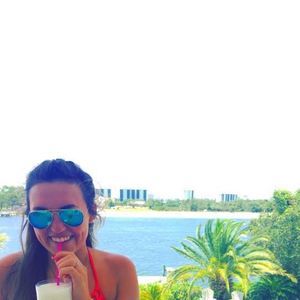 Meet your Posher, Macie